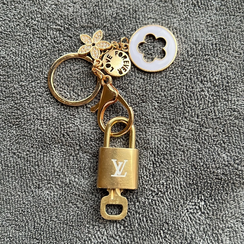 Louis Vuitton Lock and Key - #300